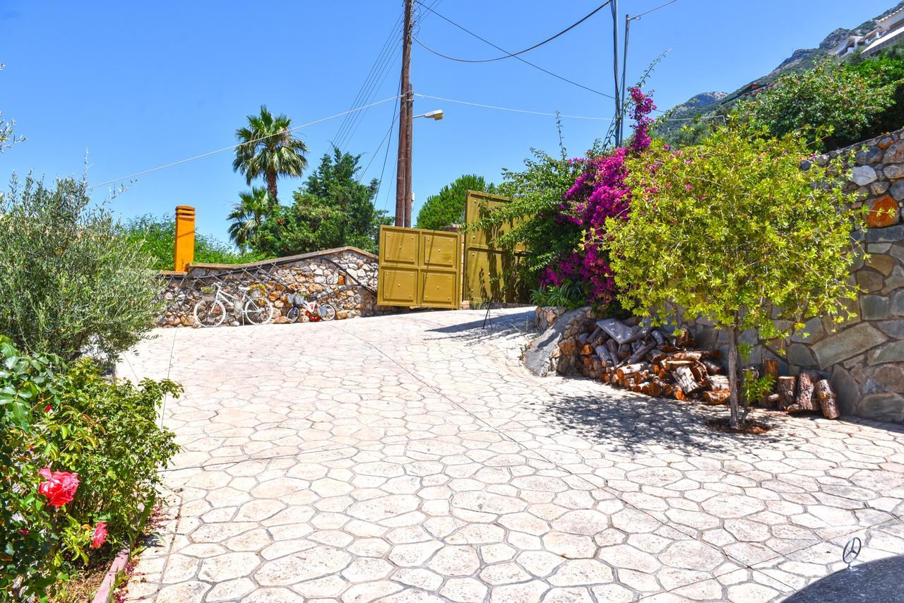 Verga Villas Resort Kalamata Exteriör bild